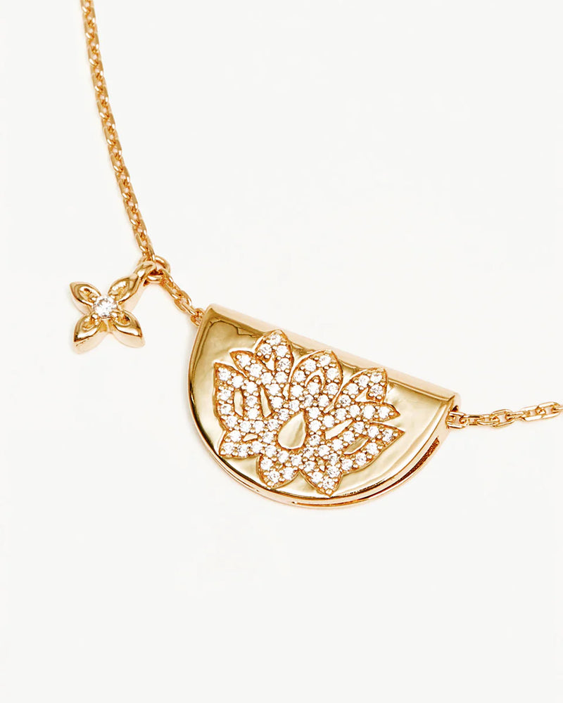 18k Gold Live In Light Lotus Necklace