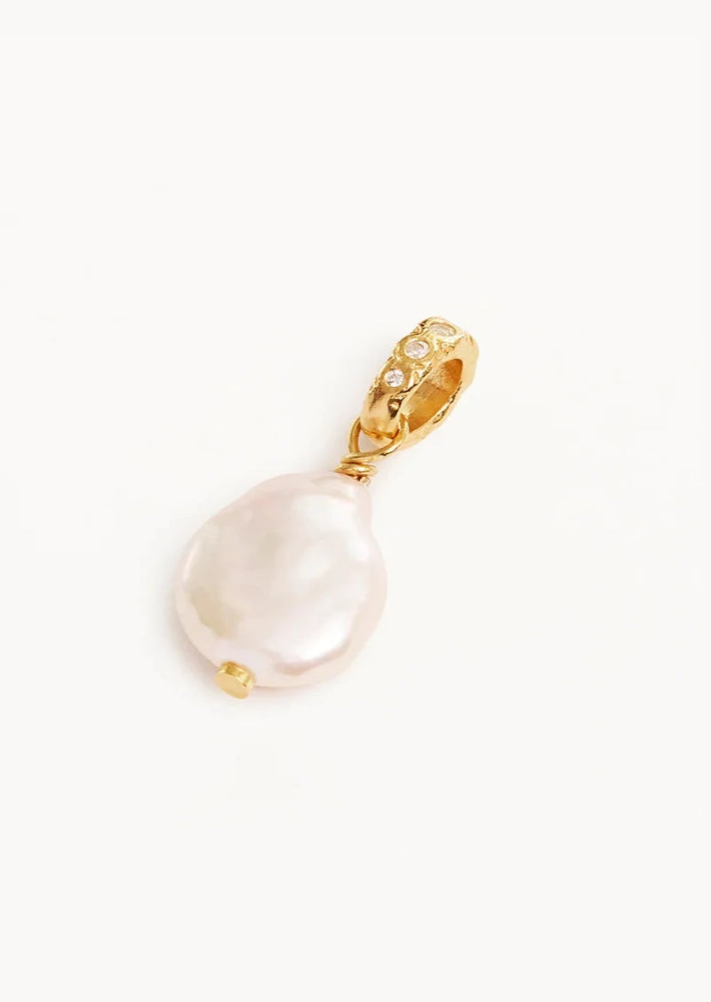 Embrace Stillness Pearl Annex Necklace Pendant